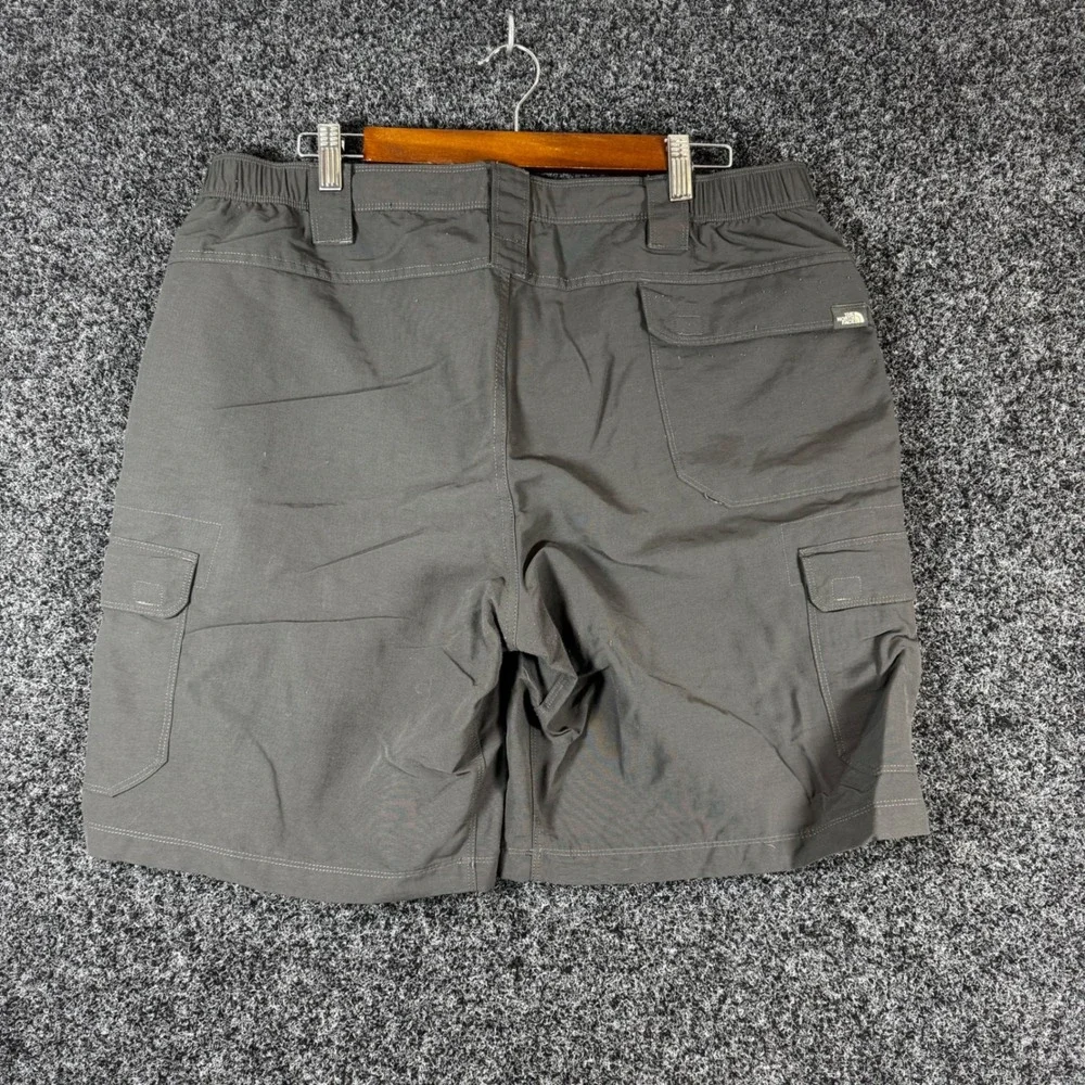 The North Face Mens Gray Nylon Cargo Hiking Shorts Size Large Elastic Waist L/G